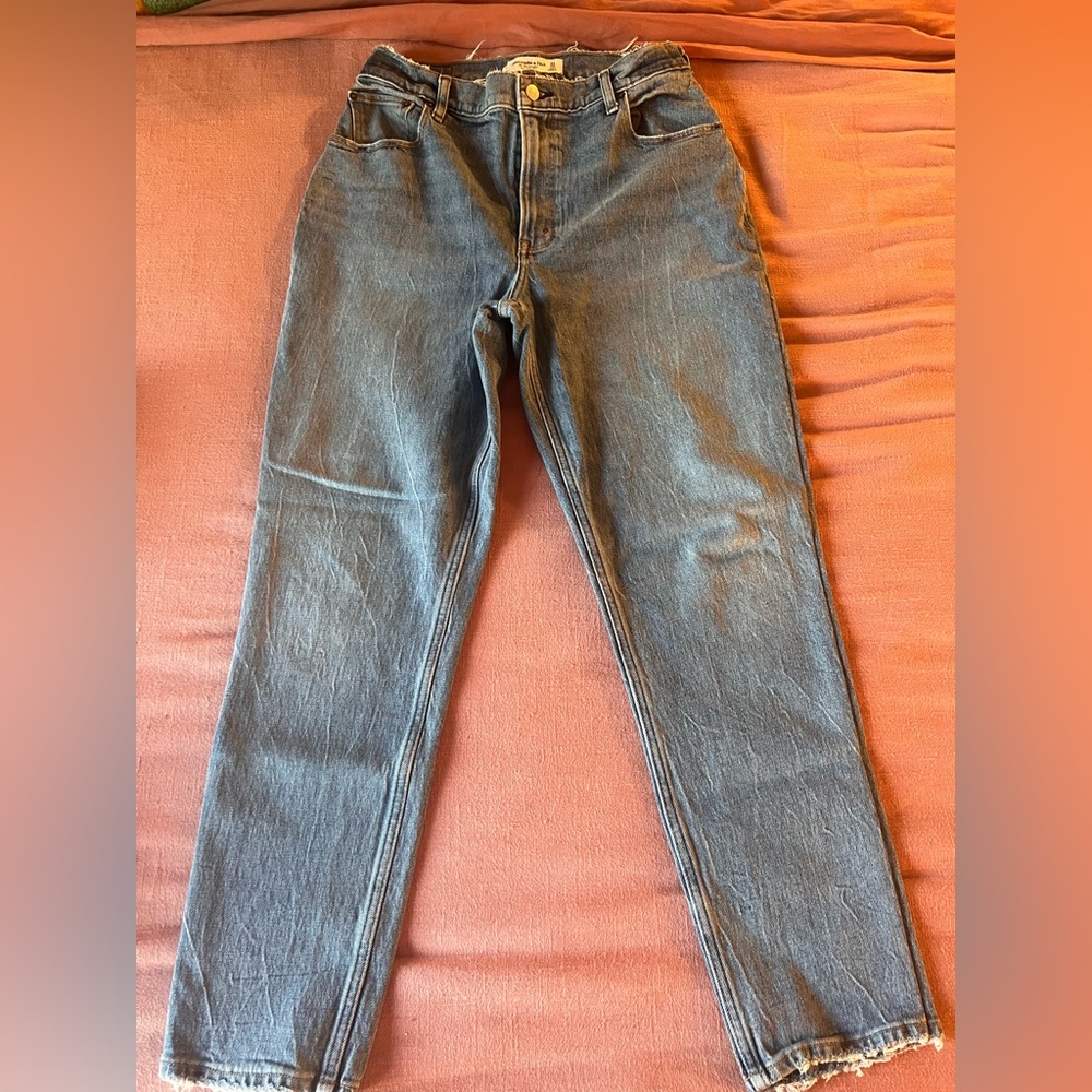 Abercrombie & Fitch “dad jeans”.